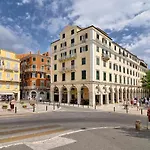 Lonziada Apartment, In The Heart Of The Old Town.